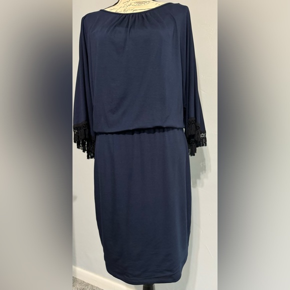 NWOT-TRINA TURK DRESS - Picture 4 of 6